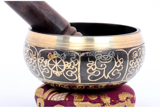 Ashtamangala Painted Singing Bowl – Double Dorje Center – Eyes of Buddha Back