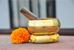 Hand-Casted Shining Finish Singing Bowl – Multiple Sizes