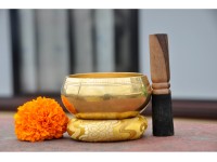 Hand-Casted Shining Finish Singing Bowl – Multiple Sizes