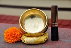 Hand-Casted Shining Finish Singing Bowl – Multiple Sizes