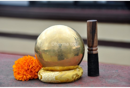 Hand-Casted Shining Finish Singing Bowl – Multiple Sizes