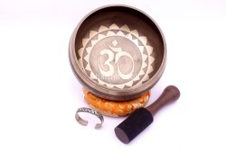8-Inch Diameter Hindu Om Etched Hand-Casted Singing Bowl