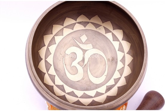 8-Inch Diameter Hindu Om Etched Hand-Casted Singing Bowl