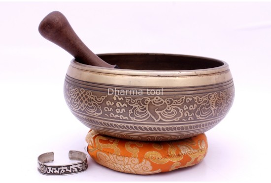 8-Inch Diameter Hindu Om Etched Hand-Casted Singing Bowl