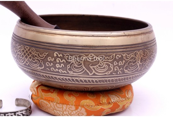 8-Inch Diameter Hindu Om Etched Hand-Casted Singing Bowl