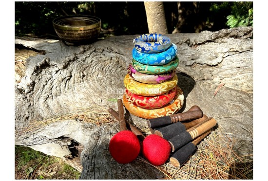 Tuned Full Moon Singing Bowl Set – 7 Chakra Healing Bowls