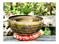 Professionally Tuned Tibetan Singing Bowl Set – 7 Chakra (Mantra Etched Edition)