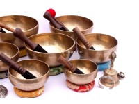 Professionally Tuned Tibetan Singing Bowl Set – 7 Chakra Bowls