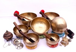 Professionally Tuned Tibetan Singing Bowl Set – 7 Chakra Bowls