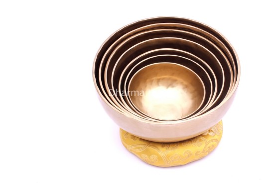 Professionally Tuned Tibetan Singing Bowl Set – 7 Chakra Bowls