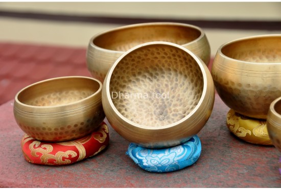 Hand Beaten Singing Bowl Set of 5 – 5 Element Healing Singing Bowl Set