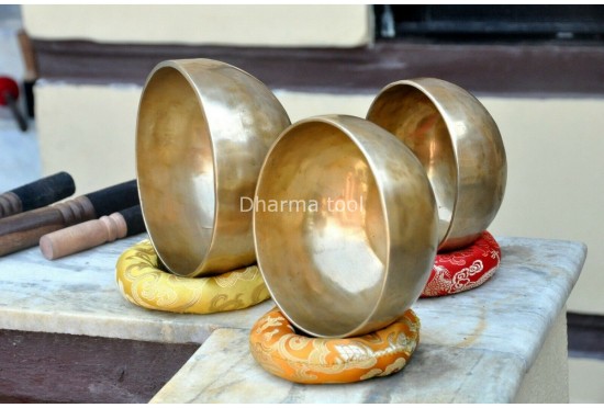 Singing Bowl Set of 3 – Set of Tuned Singing Bowls