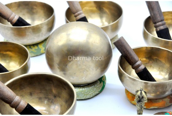 Handmade 7 Chakra Singing Bowl Set: Himalayan Healing Bowl