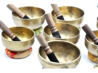 Handmade 7 Chakra Singing Bowl Set: Himalayan Healing Bowl