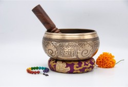 6 Inches Diameter Pure Bronze Hindu Om Embossed Singing Bowl – Mantra Etched
