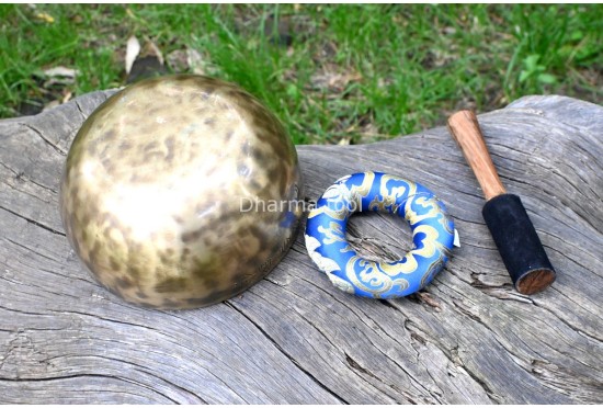 6-Inch Diameter Full Moon Singing Bowl – Handmade in Nepal