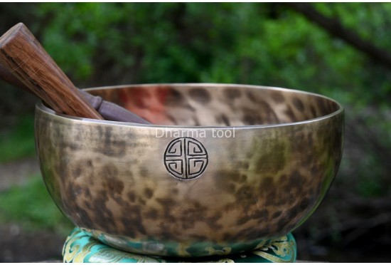 7-Inch Diameter Full Moon Singing Bowl – Handmade in Nepal