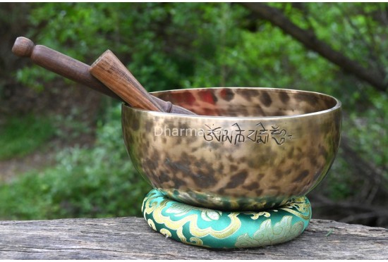 7-Inch Diameter Full Moon Singing Bowl – Handmade in Nepal