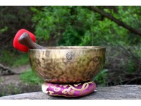 9-Inch Diameter Full Moon Singing Bowl – Handmade in Nepal