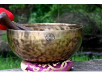 9-Inch Diameter Full Moon Singing Bowl – Handmade in Nepal