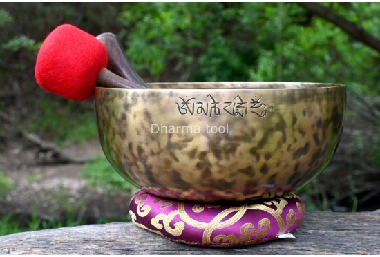 9-Inch Diameter Full Moon Singing Bowl – Handmade in Nepal