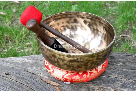 11-Inch Diameter Full Moon Singing Bowl – Hand-Hammered Tibetan Sound Healing Bowl from Nepal