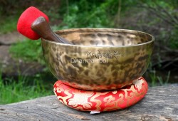 11-Inch Diameter Full Moon Singing Bowl – Hand-Hammered Tibetan Sound Healing Bowl from Nepal