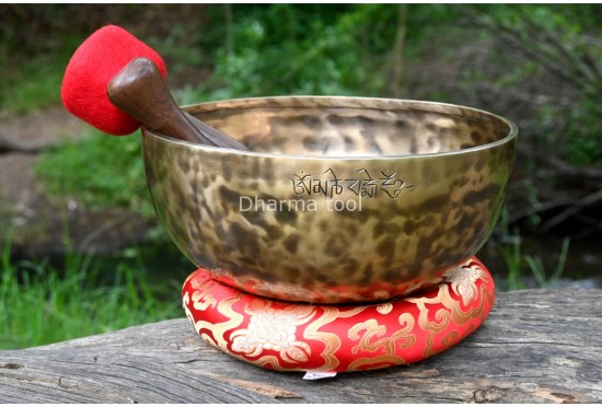 11-Inch Diameter Full Moon Singing Bowl – Hand-Hammered Tibetan Sound Healing Bowl from Nepal