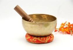 7-Inch Diameter Tibetan Singing Bowl – Traditional Seven-Metal Bowl