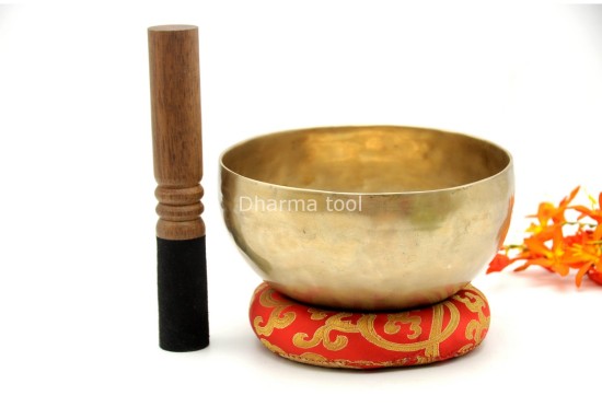 7-Inch Diameter Tibetan Singing Bowl – Traditional Seven-Metal Bowl