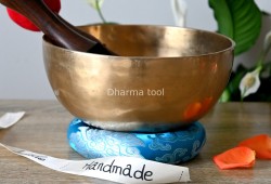 8-Inch Diameter Tibetan Singing Bowl – Handmade in Nepal