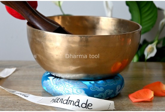 8-Inch Diameter Tibetan Singing Bowl – Handmade in Nepal