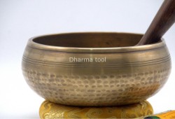 7.5 Inches Diameter Hand Beaten Singing Bowl – Large Himalayan Bowl