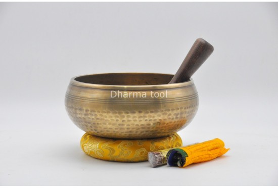 7.5 Inches Diameter Hand Beaten Singing Bowl – Large Himalayan Bowl