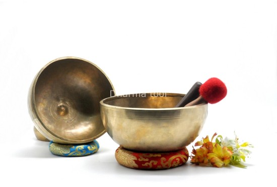 9-Inch Diameter Lingam Singing Bowl – Deep Resonance & Grounded Calm Bowl