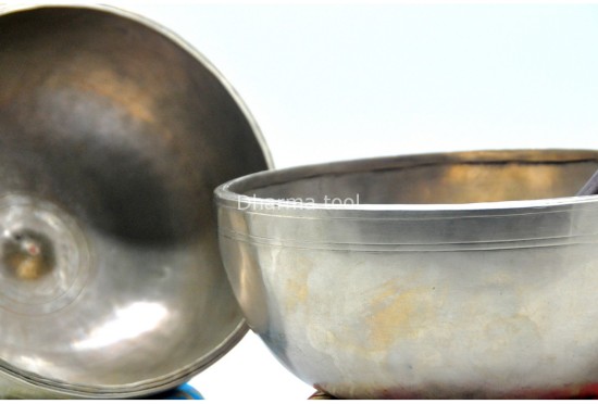 9-Inch Diameter Lingam Singing Bowl – Deep Resonance & Grounded Calm Bowl