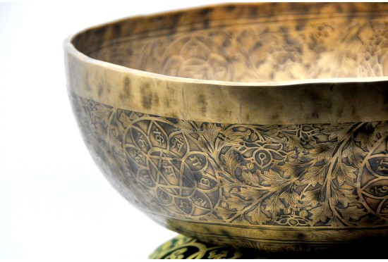 Chakra Yogi Engraved Large Tibetan Singing Bowl – 7 Chakras & Vajra