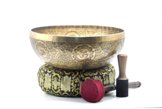 Chakra Yogi Engraved Large Tibetan Singing Bowl – Om & Mantra Etched