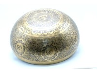 Chakra Yogi Engraved Large Tibetan Singing Bowl – Om & Mantra Etched