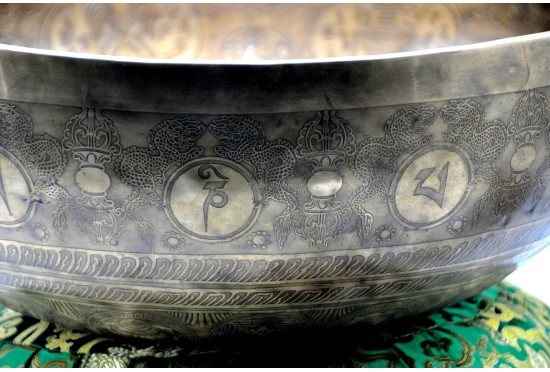 Flower of Life Engraved Large Tibetan Singing Bowl – Sacred Geometry & Mantra