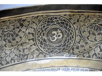 Buddha Foot Engraved Large Tibetan Singing Bowl – 7 Chakras & Shree Yantra