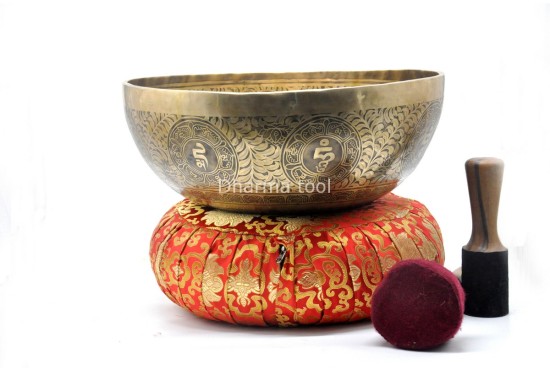 Buddha Engraved Large Tibetan Singing Bowl – Mantra & Mandala