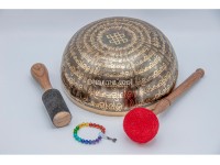 Buddha Eyes Tibetan Singing Bowl with Full Tibetan Mantra & Endless Knot