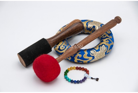 Buddha Eyes Tibetan Singing Bowl with Full Tibetan Mantra & Endless Knot