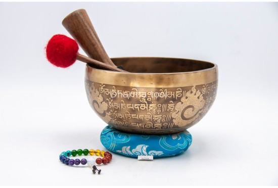 Buddha Eyes Tibetan Singing Bowl with Tibetan Mantra & Mantra Chakra Mandala