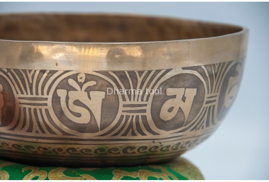Tibetan Mantra Focus Singing Bowl with Double Dorje & Buddha Eyes
