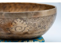 Flower of Life Tibetan Singing Bowl with Ashtamangala & Tibetan Mantra – Multiple Size Options