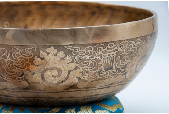 Flower of Life Tibetan Singing Bowl with Ashtamangala & Tibetan Mantra – Multiple Size Options