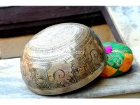 Tibetan Mantra Etched Singing Bowl – Conch Symbol Engraved (Multiple Sizes Available)