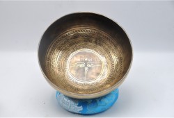Eyes of Buddha Tibetan Singing Bowl with Om Mani Padme Hum Mantra & Endless Knot Design